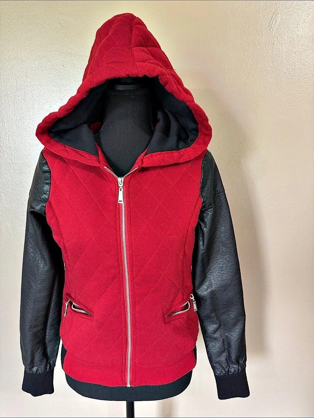 Jou Jou quilted hooded jacket in Red & Black Size Medium